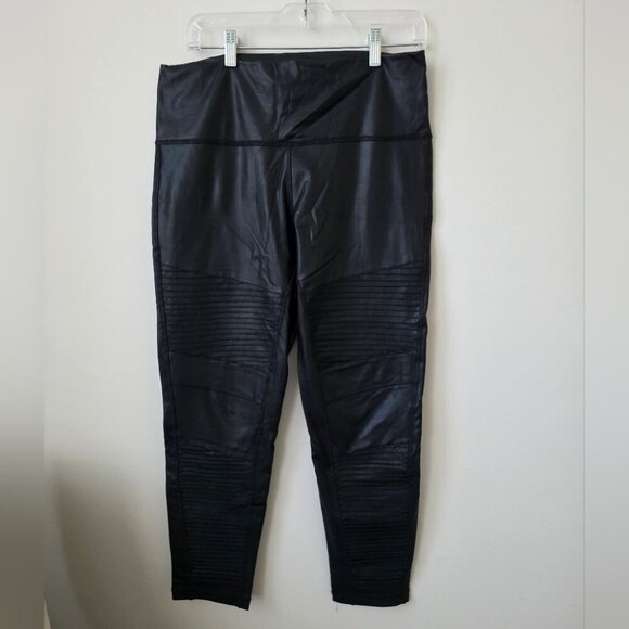7 FOR ALL MANKIND | Faux Leather Moto Biker Pants Black Sz LARGE - Picture 2 of 4